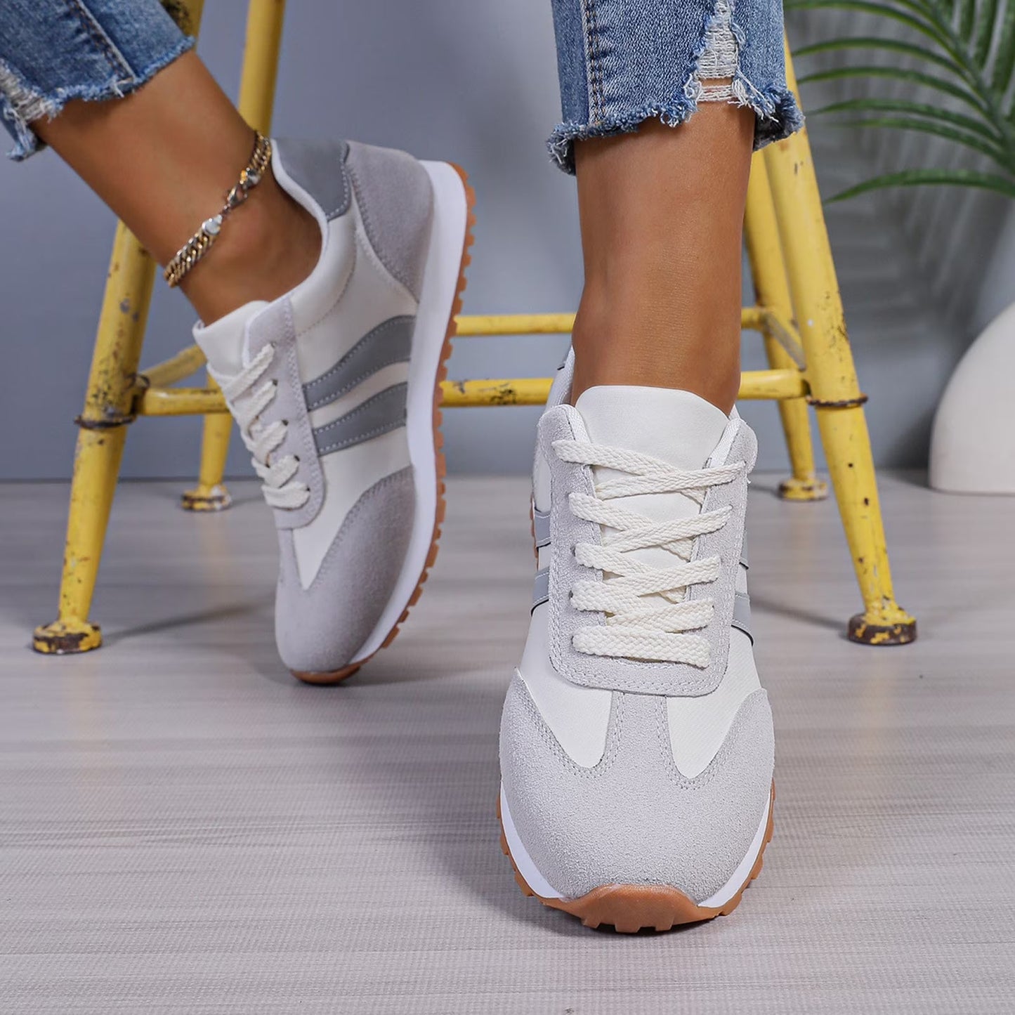 Thora | Women's Retro Runner Lace-Up Sneakers