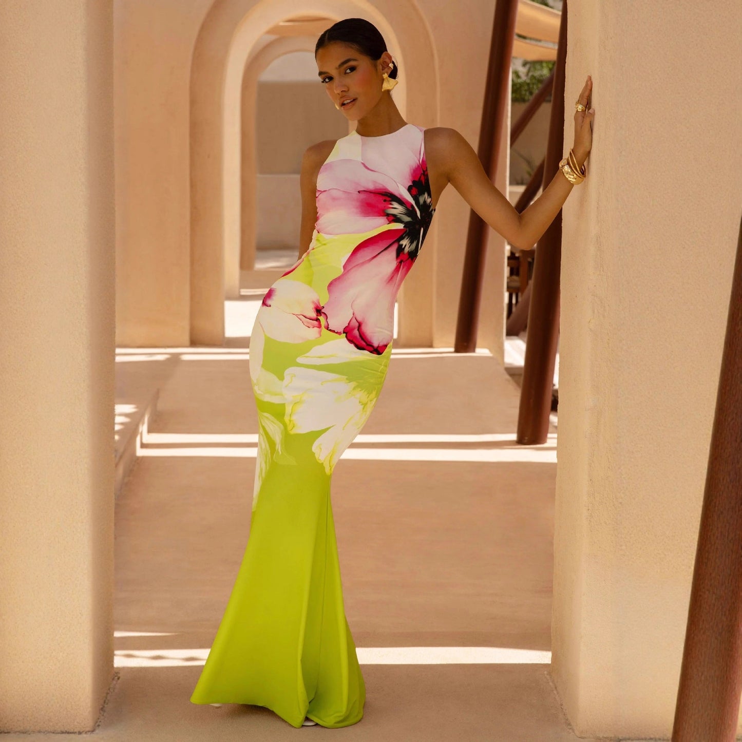 Léonie | Women's Floral Sleeveless Fitted Maxi Dress